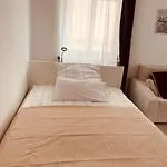 Studio-Apartment Mit Balkon
