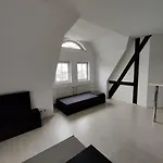 Skyline Retreat - Grand Penthouse