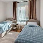 Apartment Am Grossen Garten - Terrasse & Parkplatz -8 Personen