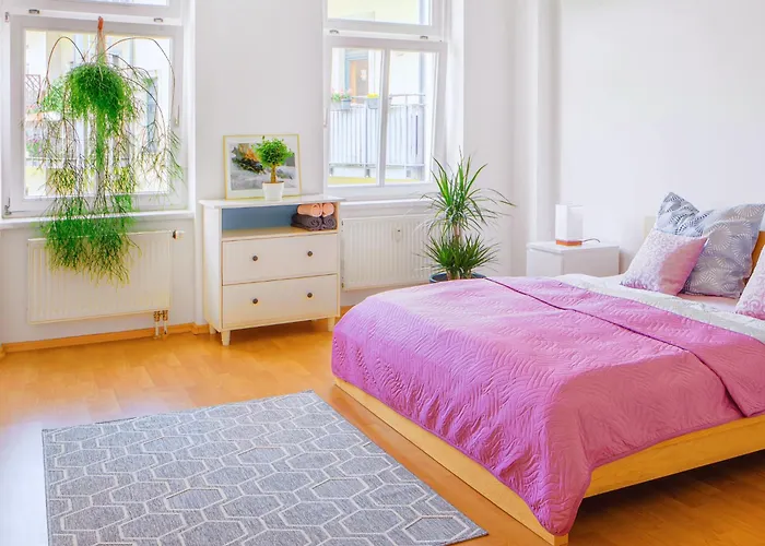 5 Min Zur Elbe, Helle Geraeumige 2-Raum-Whg, Neustadt, Top Lage