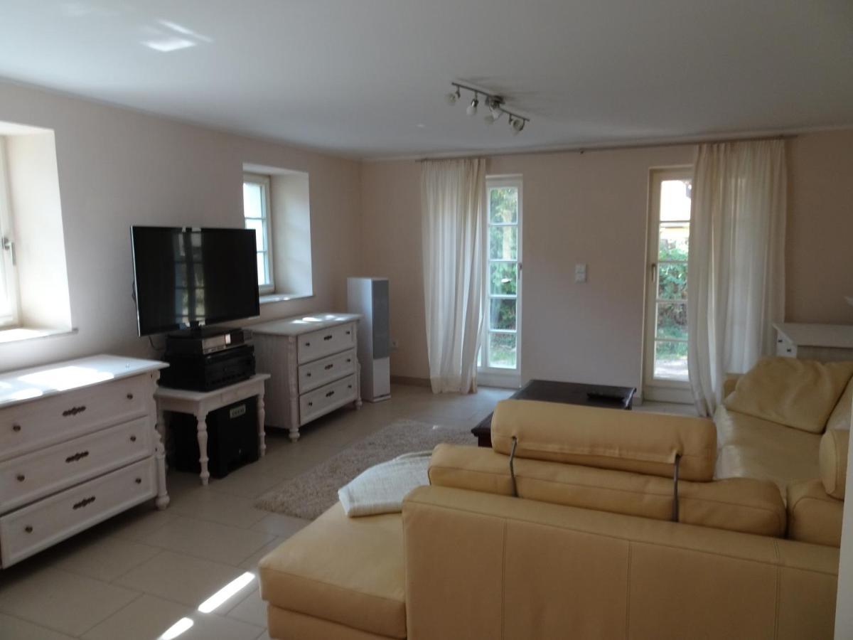 Apartment Gäste Haus *