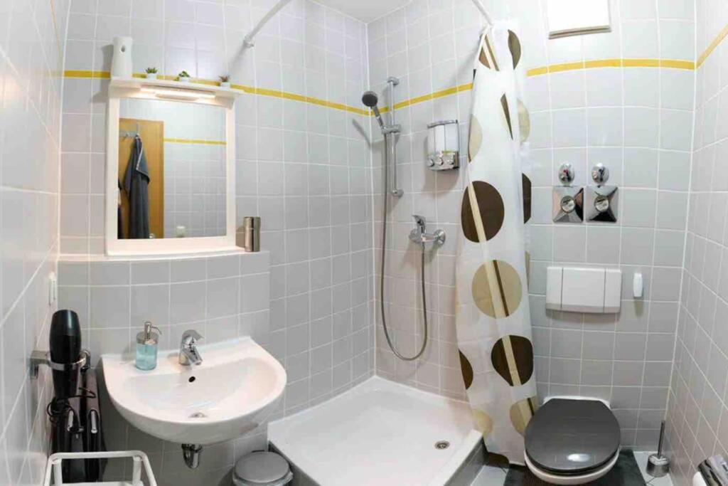 Apartment Kleine „louise“ In Der Neustadt Mit Tiefgarage *