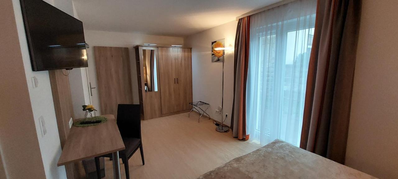 Am Schillergarten Appartement *