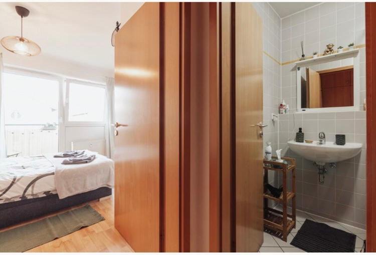 Apartment Kleine „louise“ In Der Neustadt Mit Tiefgarage Dresden