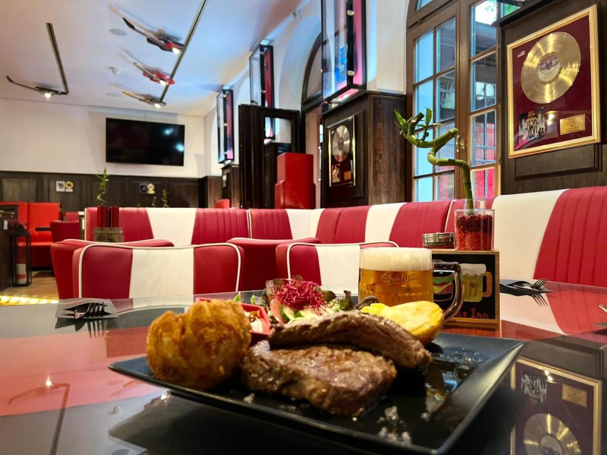 Mustang Inn Am Grossen Garten 3*