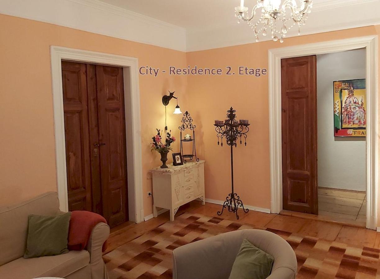 City-ferienwohnungen-dresden&cottage Im Garten - Zentral In Der Neustadt Louisenstrasse *