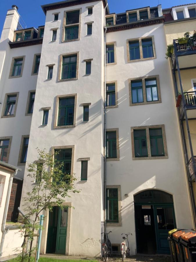 Bestlage Im Hechtviertel & Frisch Saniert Dresden