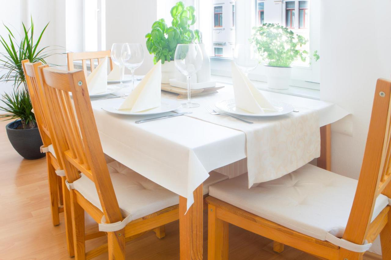 Appartement 5 Min Zur Elbe, Helle Geraeumige 2-raum-whg, Neustadt, Lage