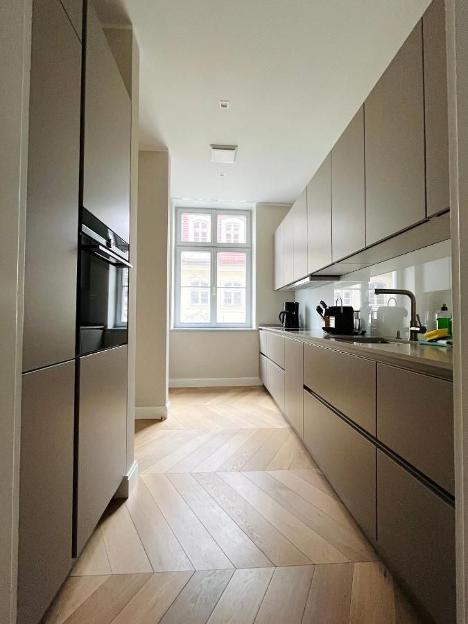 Apartment Luxury / 3-raum-suite An Der Frauenkirche / 6 Dresden