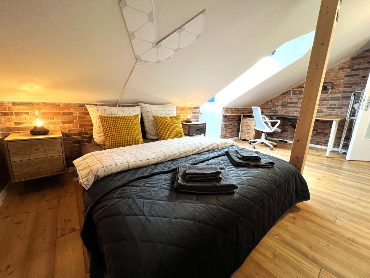 Cozy Near Center By R&l