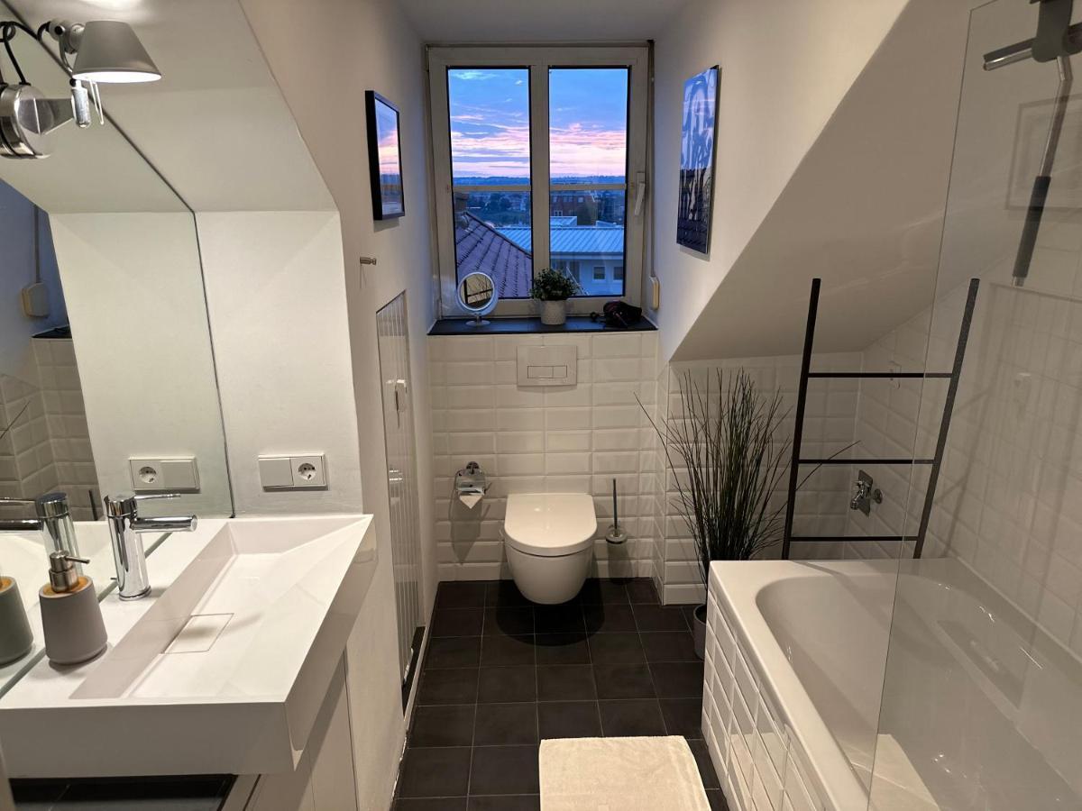 Oasis - Wohnen Am Elbtal - Balkon - Netflix - Tiefgarage Apartment