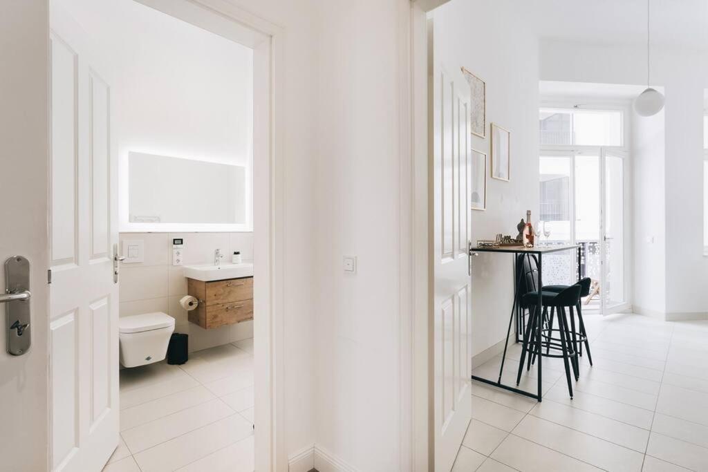 Tip! Geraeumiges Direkt Im Stadtzentrum Fuer 6 Personen Apartment Dresden