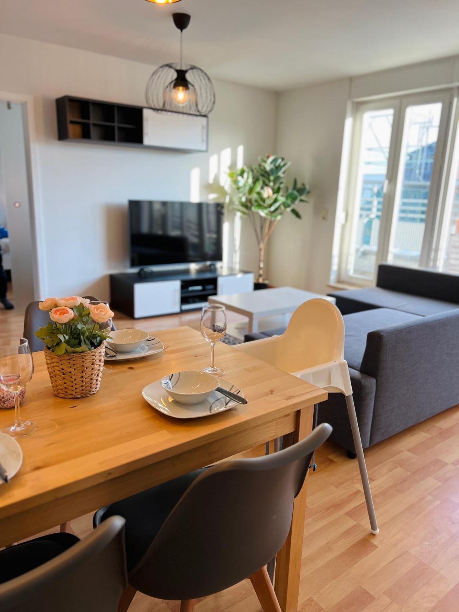 Stariva - Terrasse Ueber - Kaffeemachine - Netflix - Playstation - Brettspiele Appartement