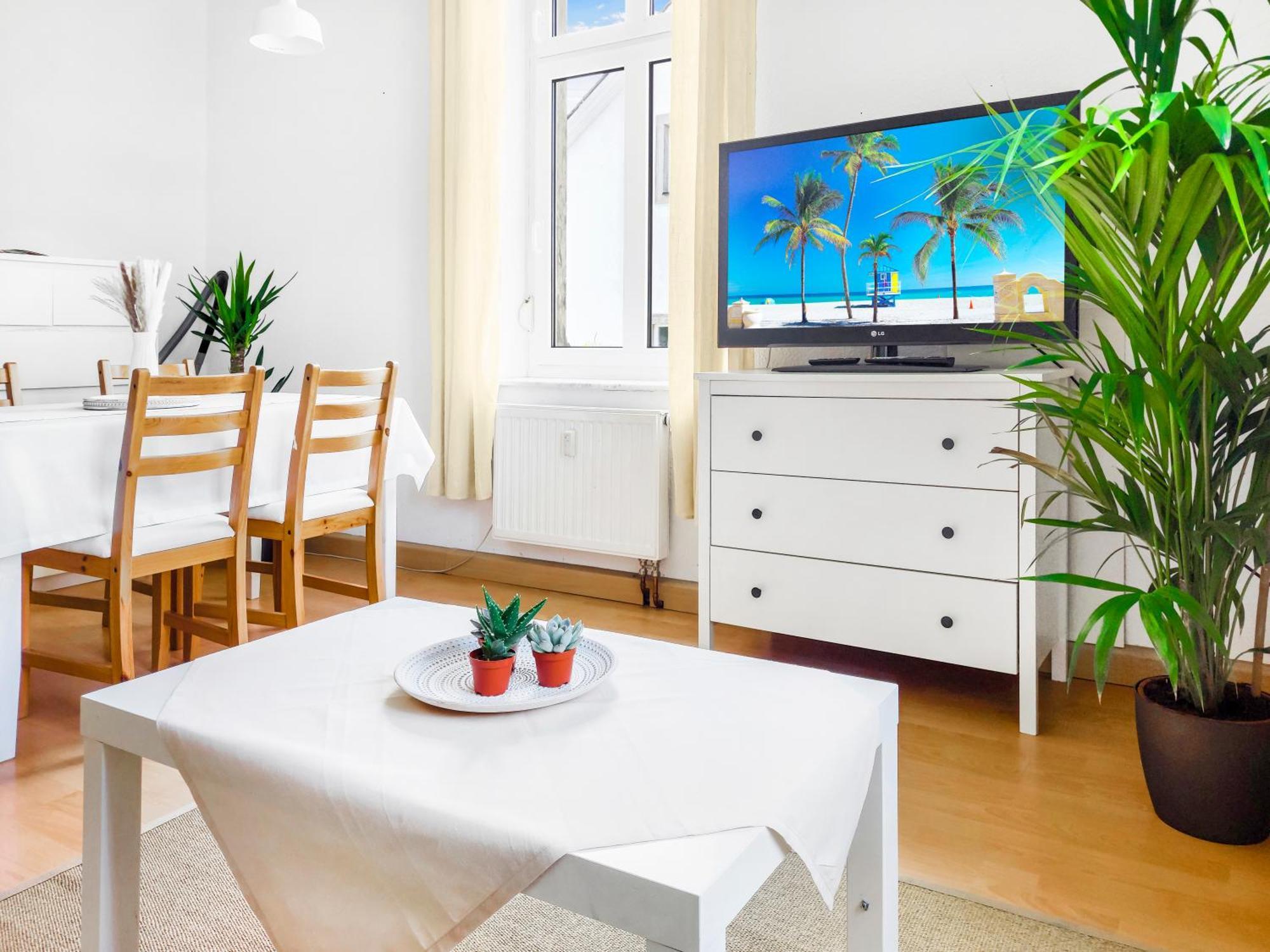 Helle, Ruhige 2 Zi-whg, 2 Baeder, Dd Neustadt, Lage * Dresden