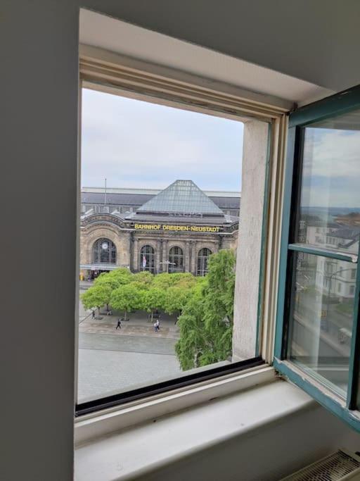 Skyline Retreat - Grand Penthouse Appartement