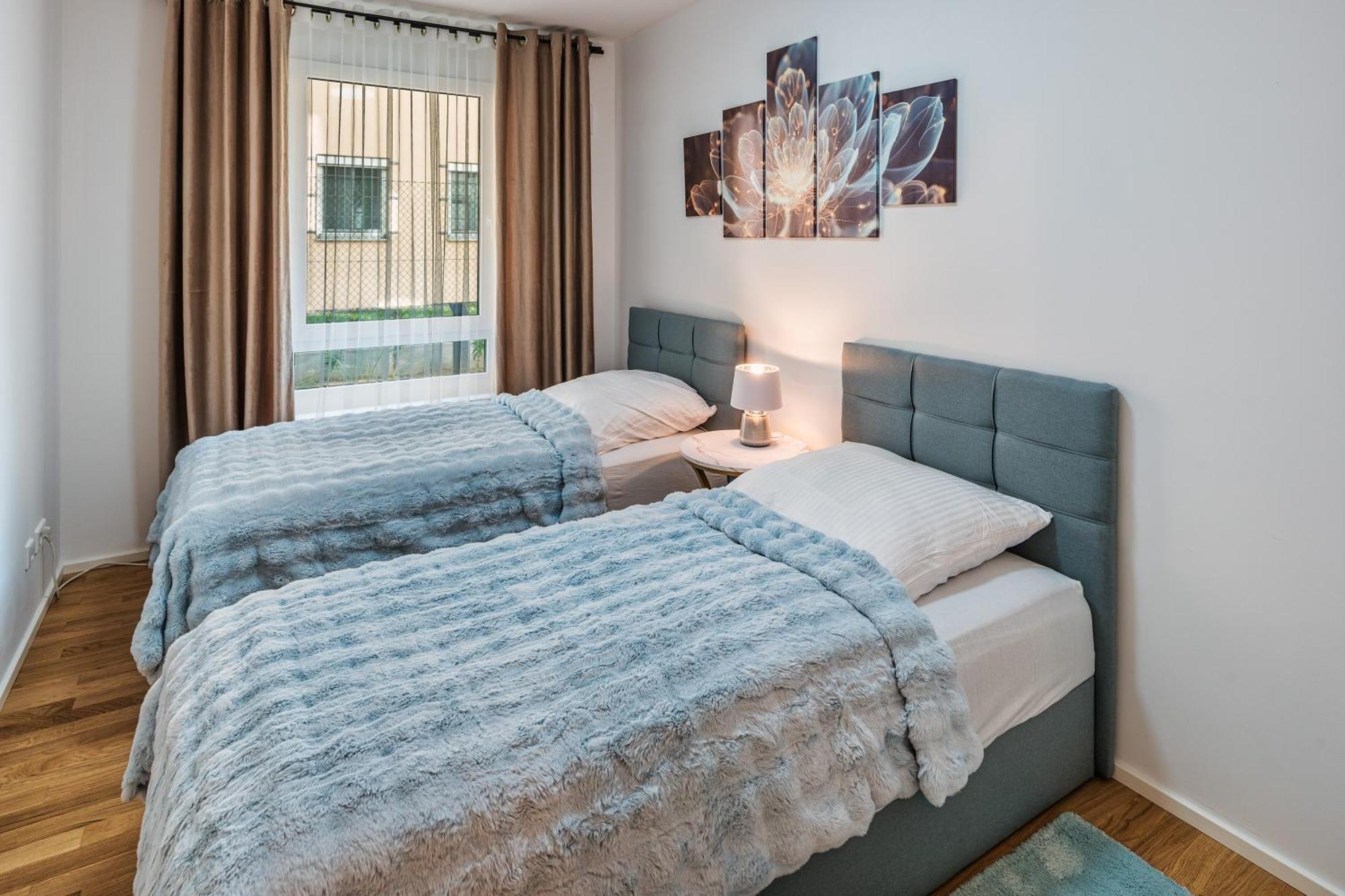 Am Grossen Garten - Terrasse & Parkplatz -8 Personen Apartment *