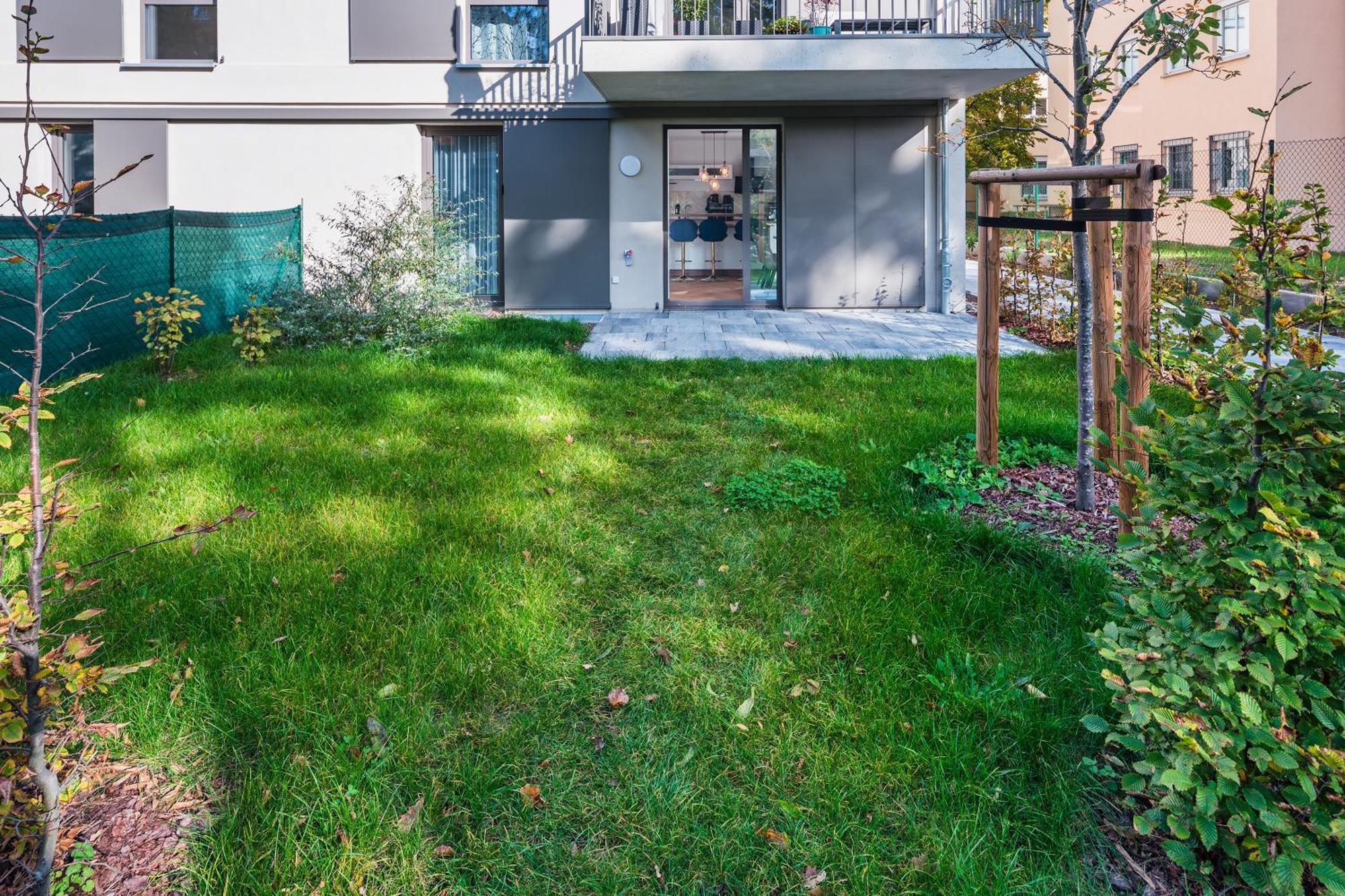 Am Grossen Garten - Terrasse & Parkplatz -8 Personen Apartment *