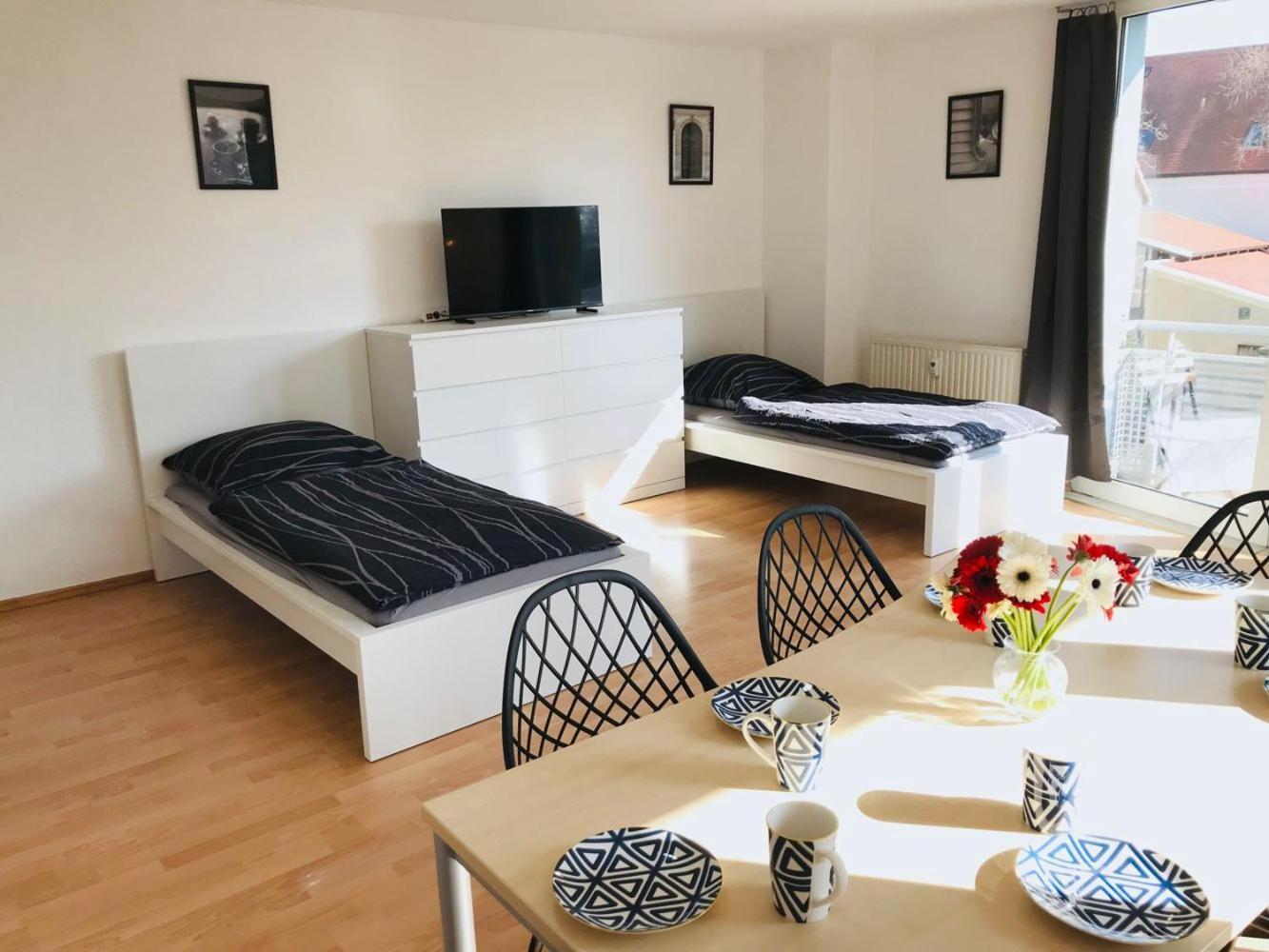 Apartment Beautiful With Multiple Balconies In