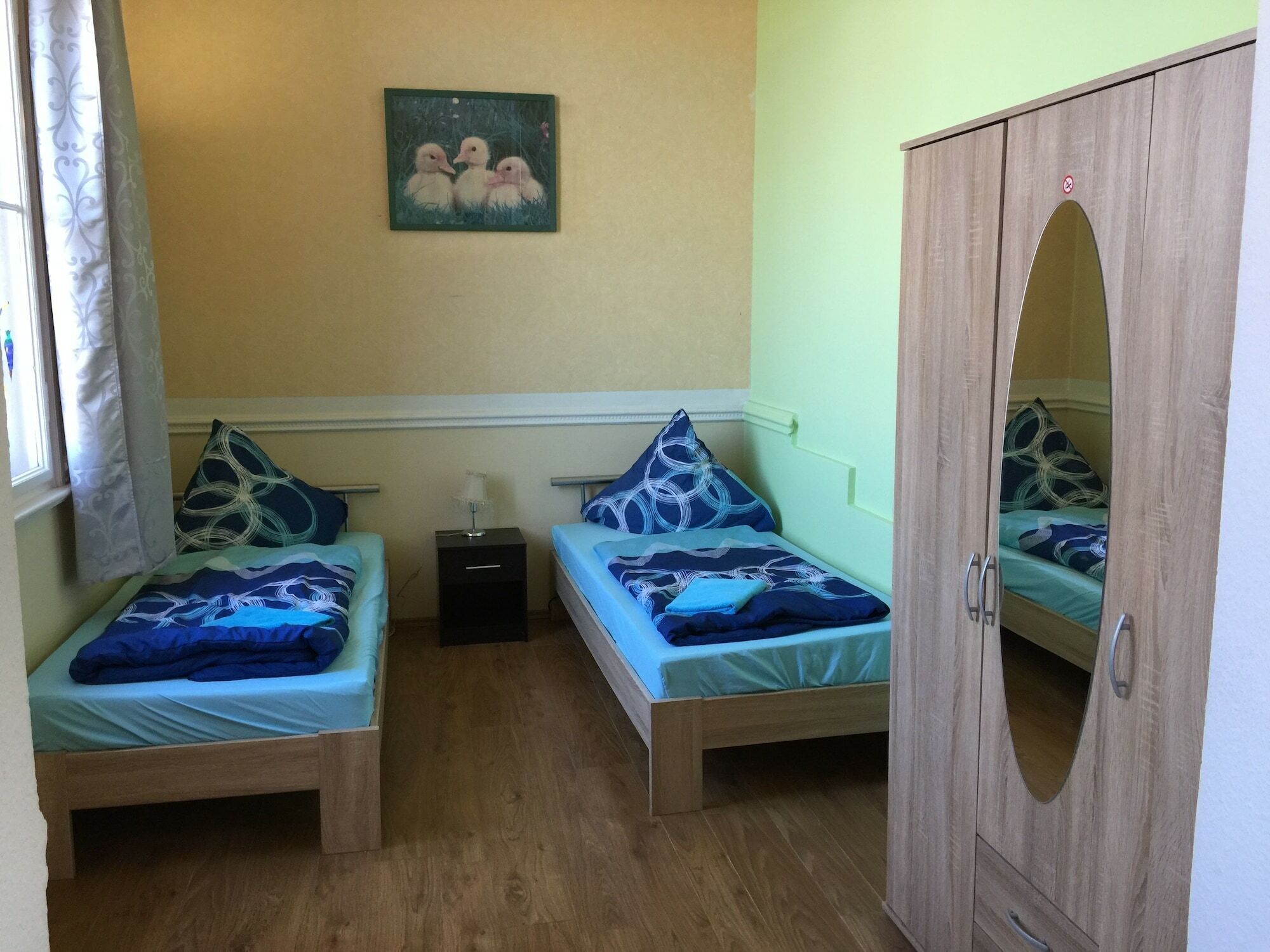 Hostel Zimmerfrei-dresden Mit Bad-minikuche Self Check In 24-7