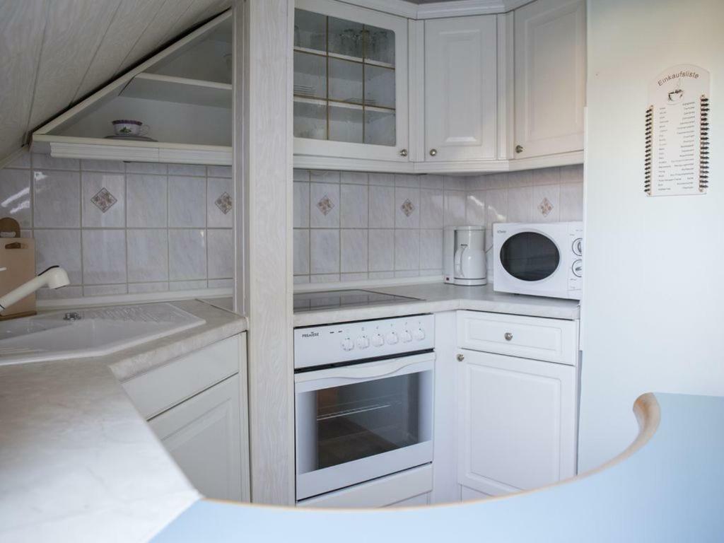 Zentrale Ferienwohnung In Gruna Im Dg Apartment *