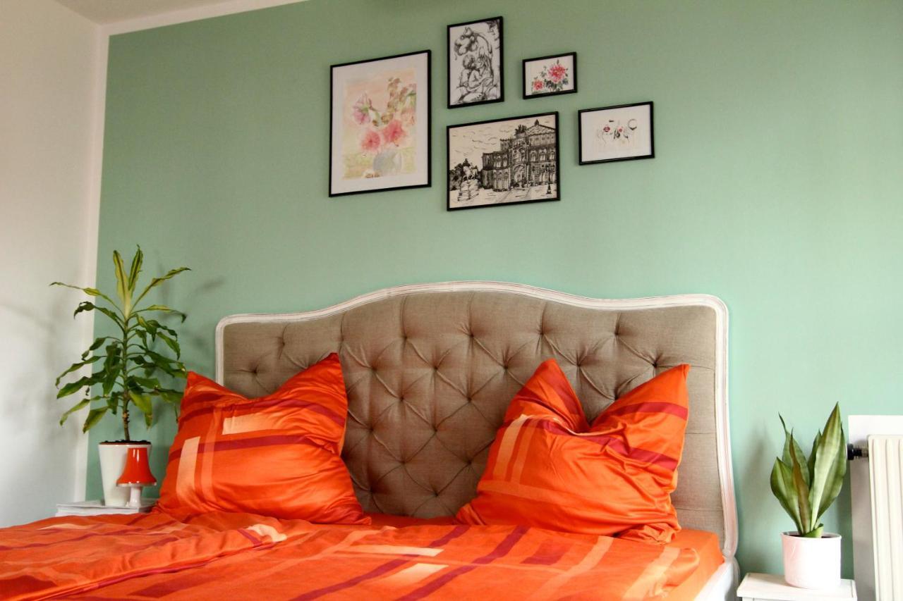 / Flat / Im Herzen Von Appartement