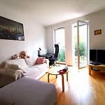 Ruhiges Einzelappartement An Tud & Stadtzentrum