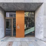 Tip! 120 Qm Apartment Direkt Am Neumarkt