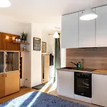 Apartment Mit Terrasse
