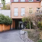 Apartment 1, Rothenburger Straße