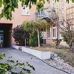 Apartment 1, Rothenburger Straße