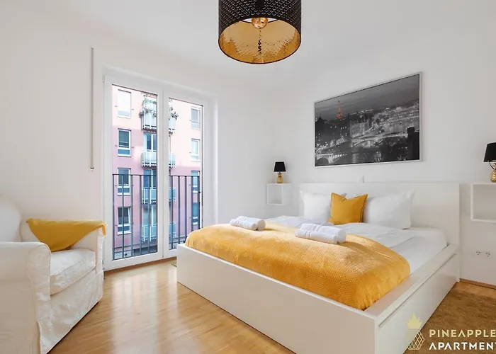NEW! Pineapple Apartments Dresden Zwinger II
