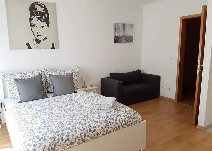Studio Dresden Neustadt & Parking