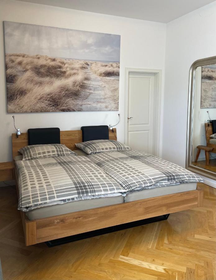 Helle Terrassenwohnung In Traumlage Von Apartment