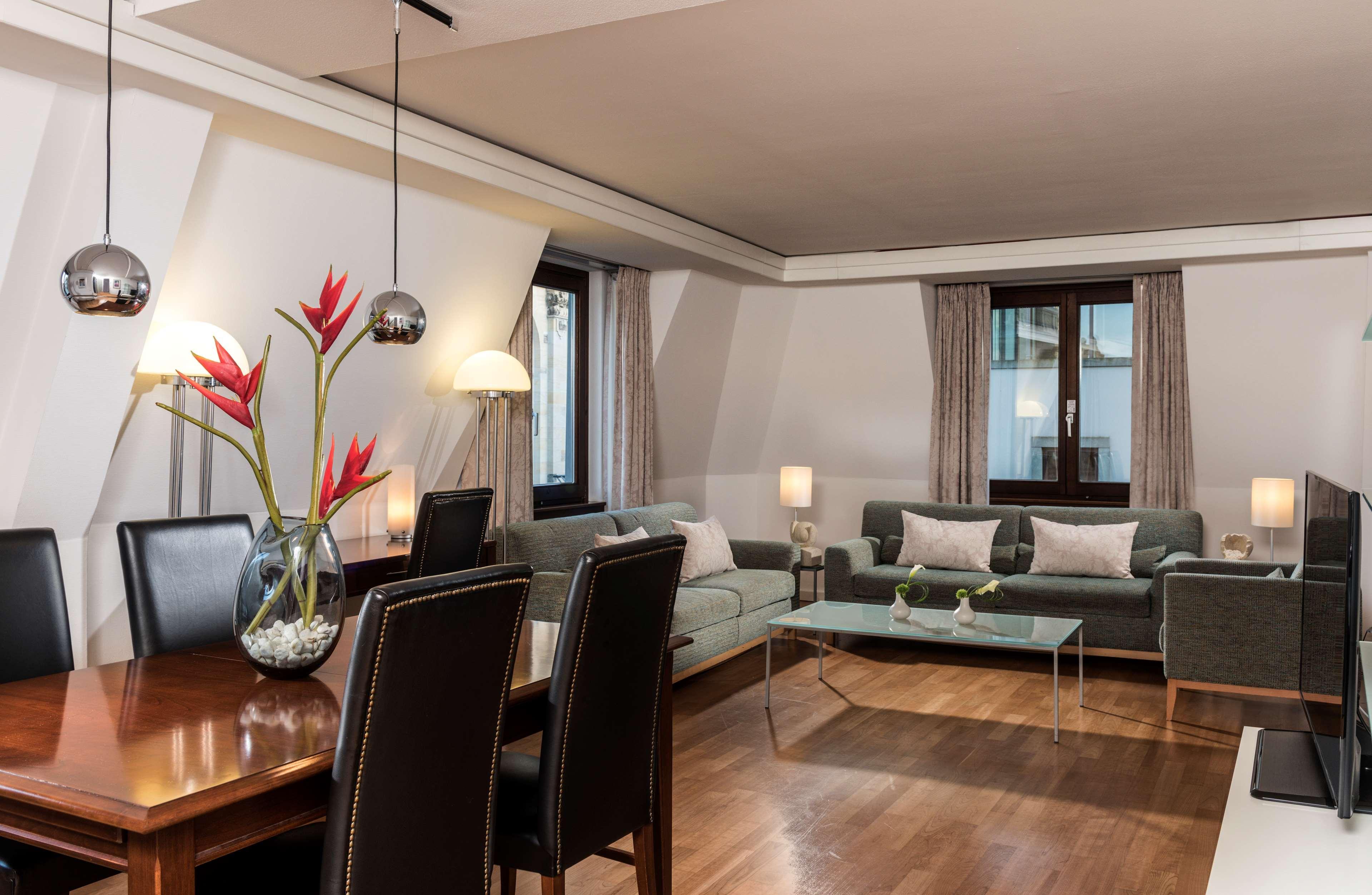 Hotel Hilton An Der Frauenkirche 4*