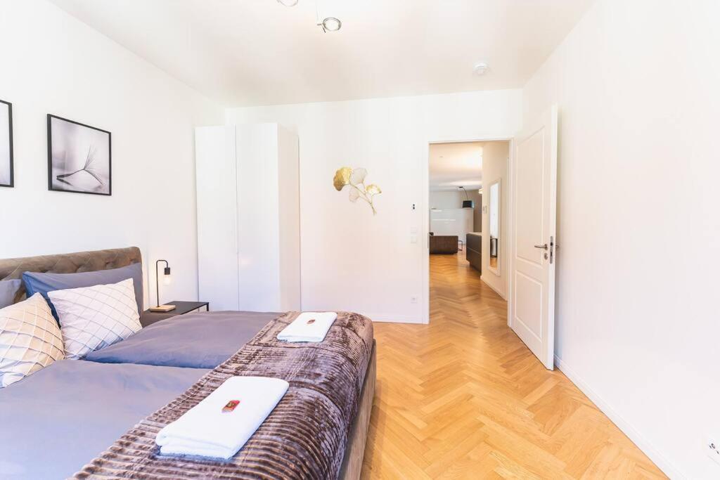 Tip! 120 Qm Direkt Am Neumarkt Apartment Dresden