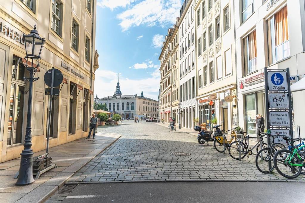 Tip! 120 Qm Direkt Am Neumarkt