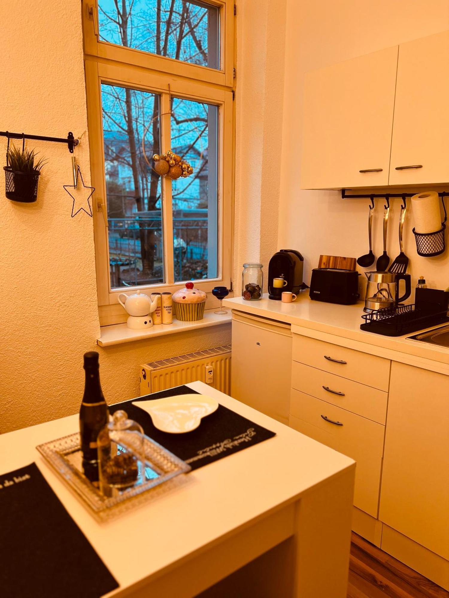 Charmante In Striesen - Frau Pie Apartment *