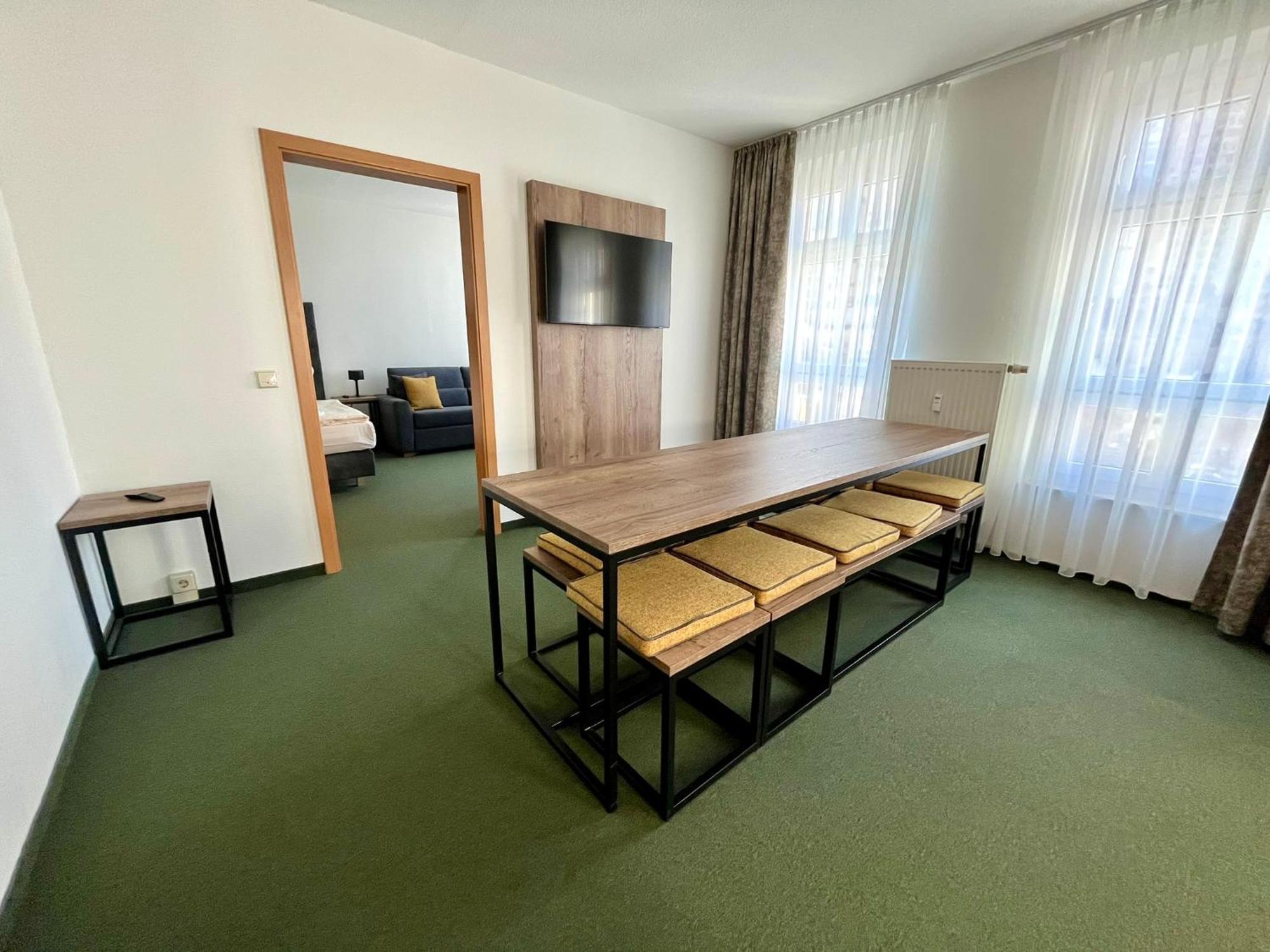 Grosses Familienapartment Mit Blick Zur Frauenkirche Apartment Dresden