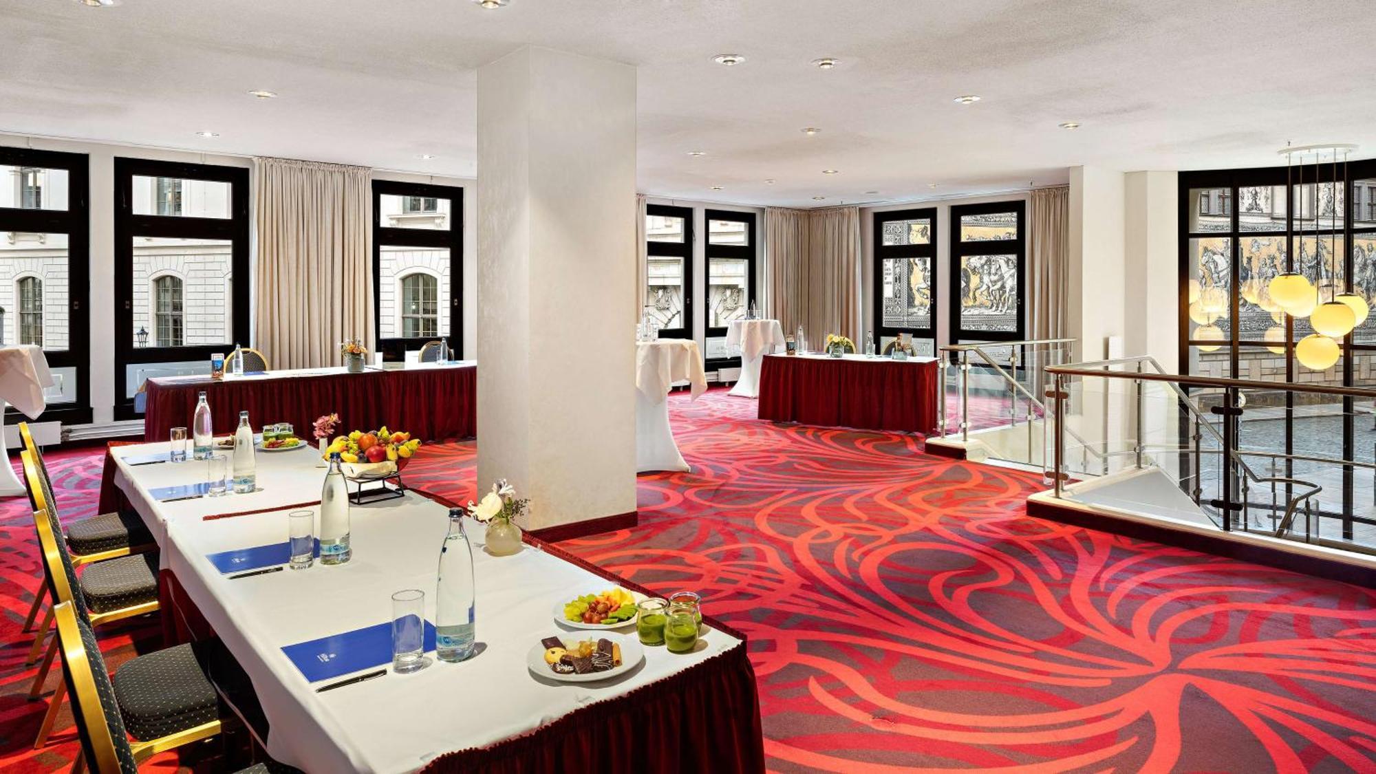 Hilton An Der Frauenkirche Hotel 4*