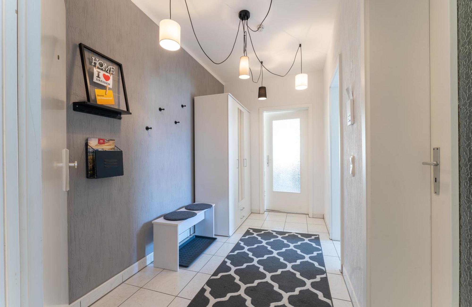 Apartment Mit Parkplatz & Balkon Nahe Elbe Dresden