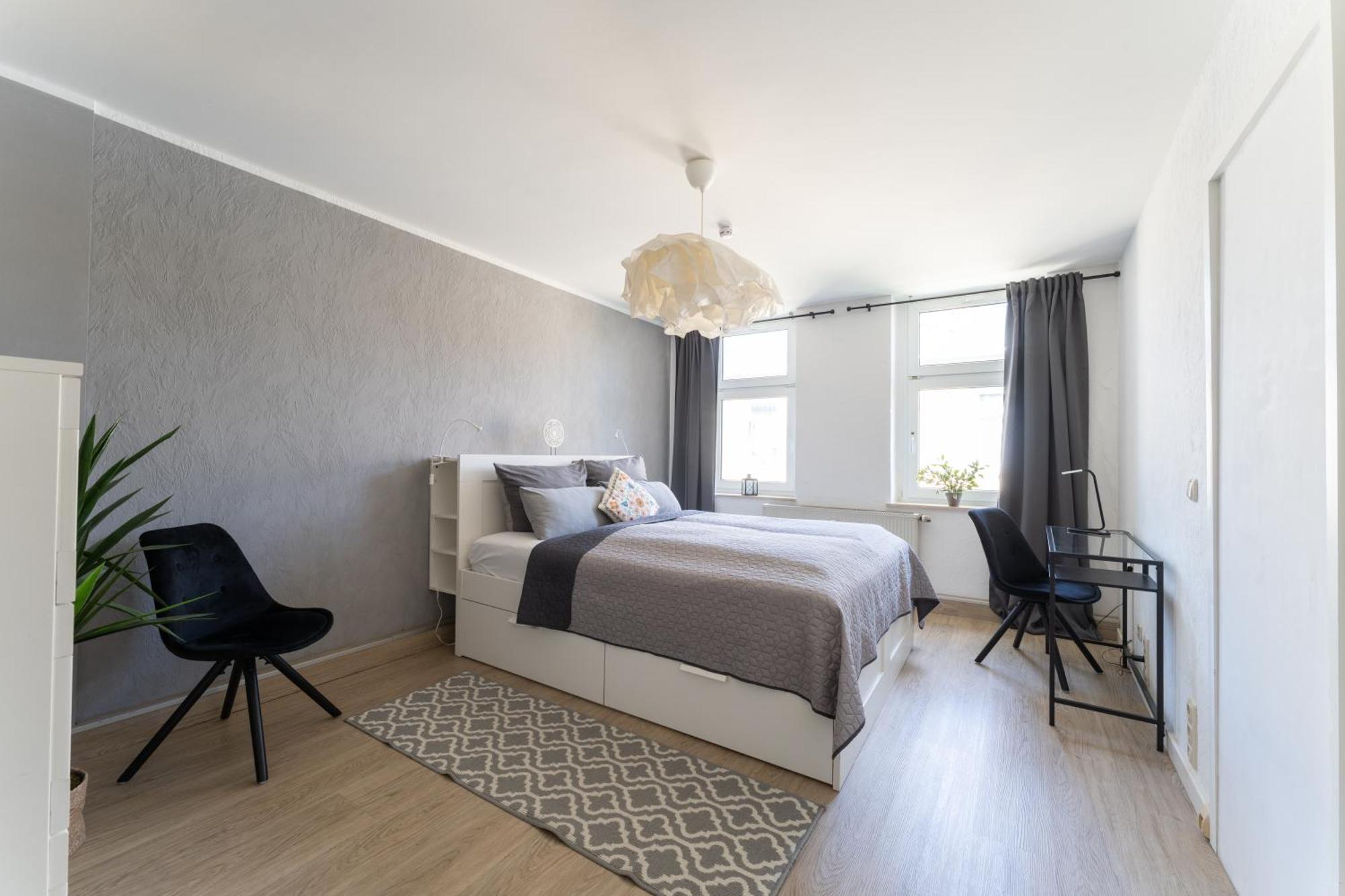 Mit Parkplatz & Balkon Nahe Elbe