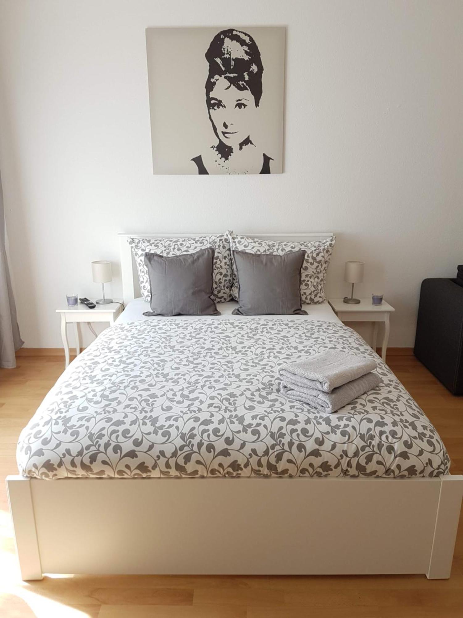 Neustadt & Parking Apartment *