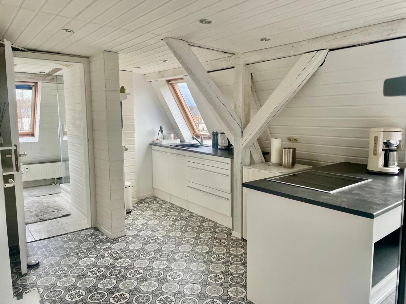 - Ueber Den Daechern Der Stadt Apartment