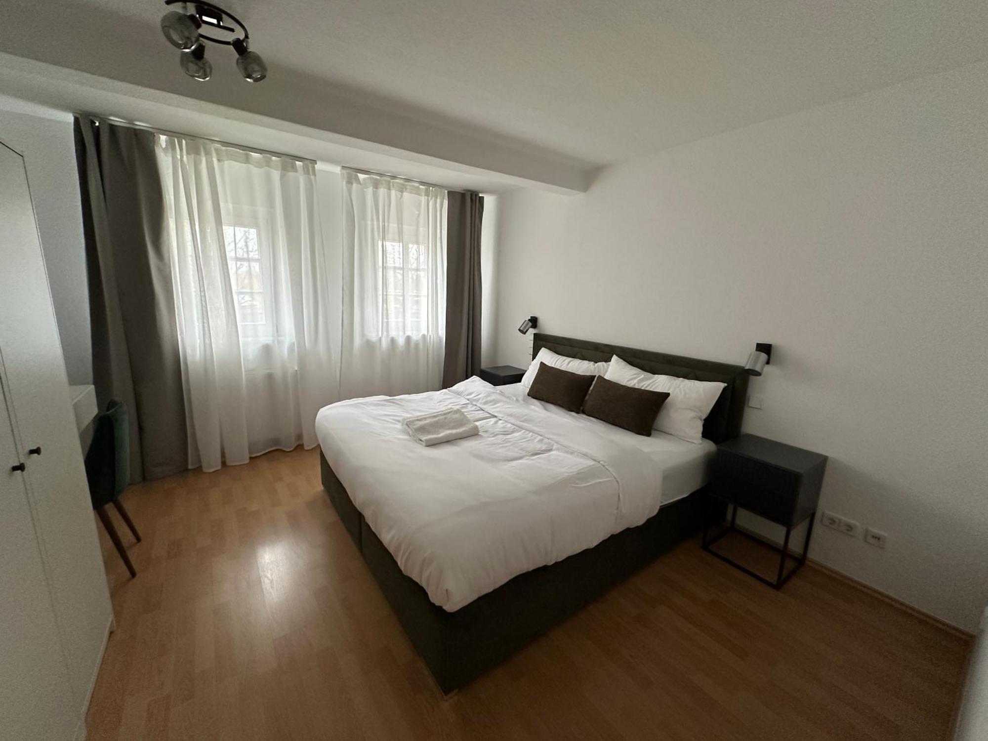 Apartment Modernes Familienapartment Mit Parkplatz Nahe Grosser Garten Dresden