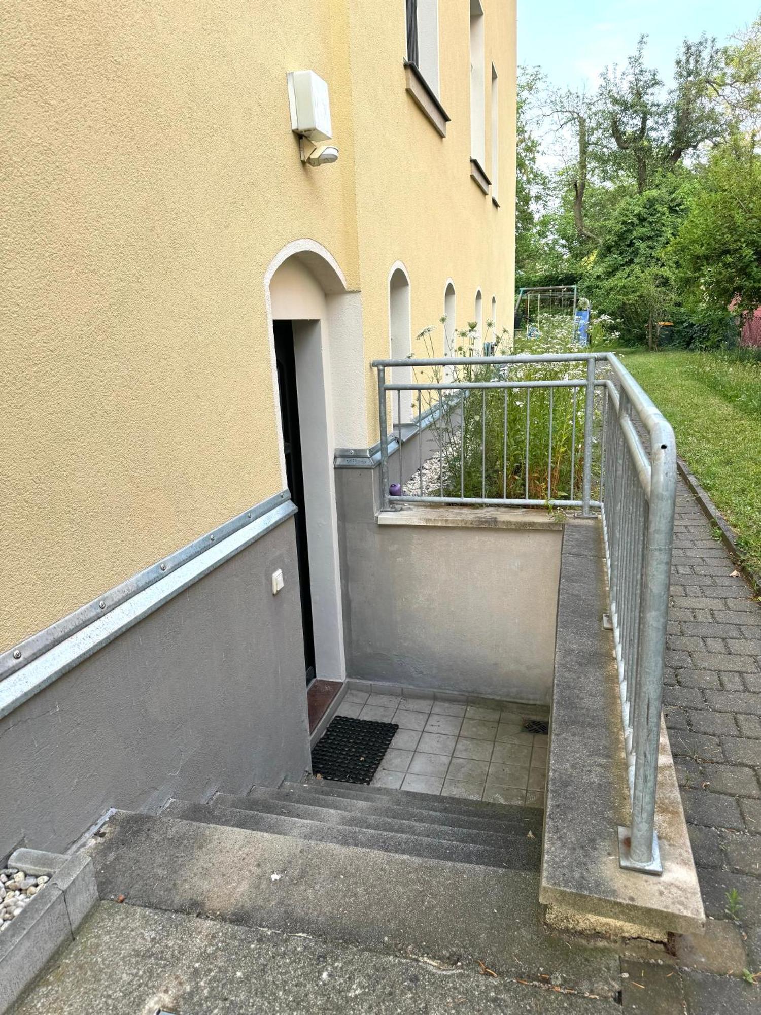 - 3 Zi - Garten Apartment *