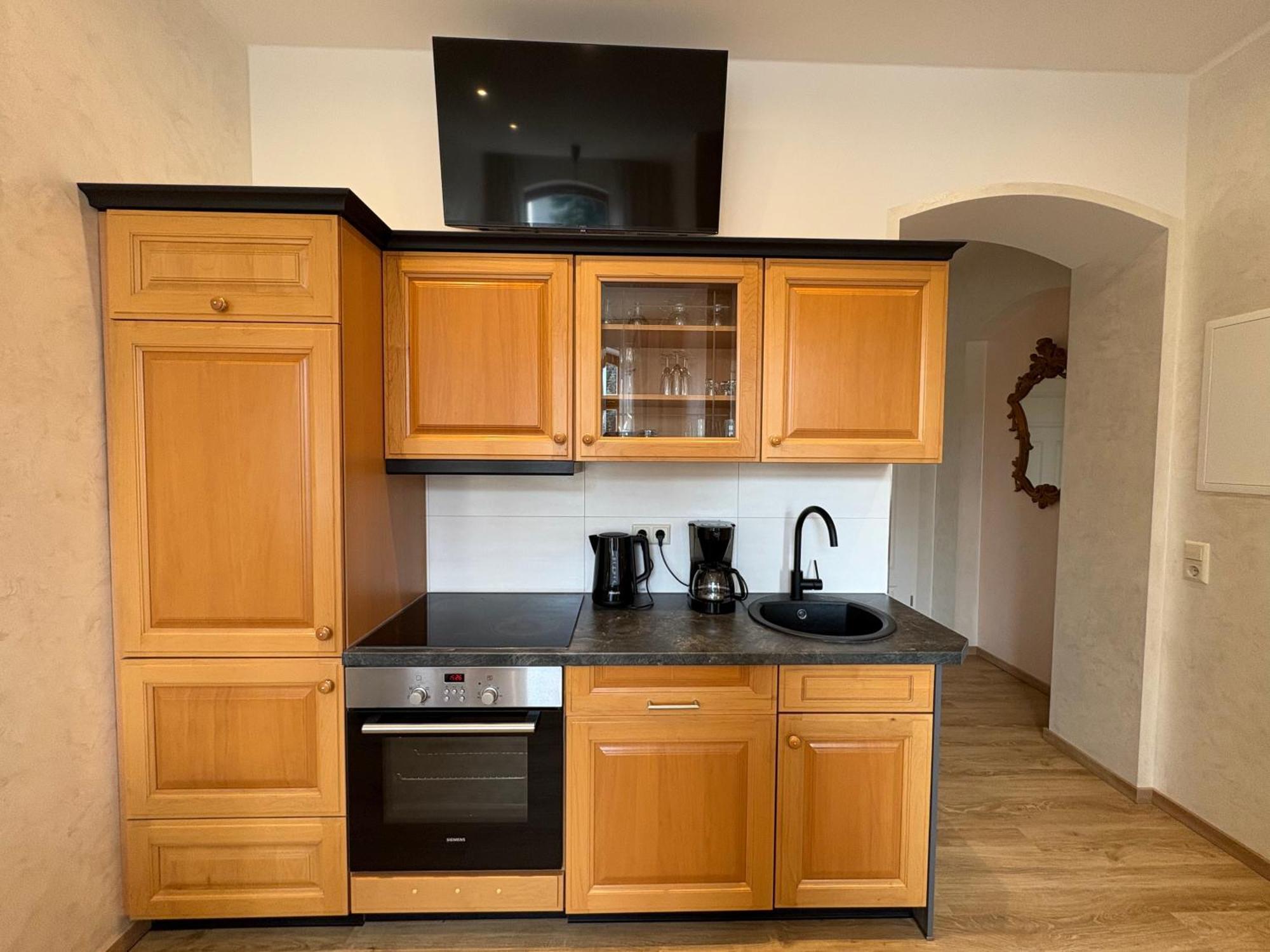 1 Landeskrone Apartment *