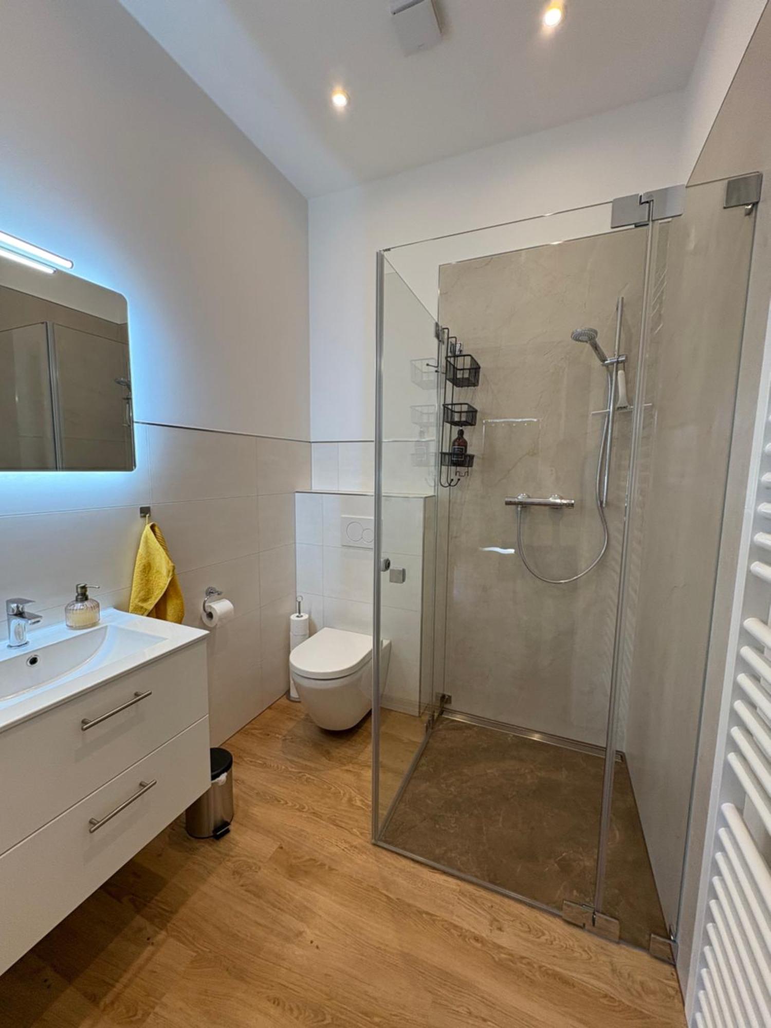 1 Landeskrone Apartment *