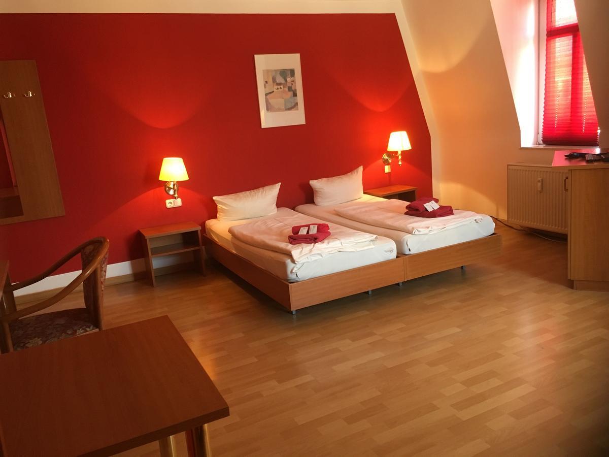 & Nolift Hotel 2*