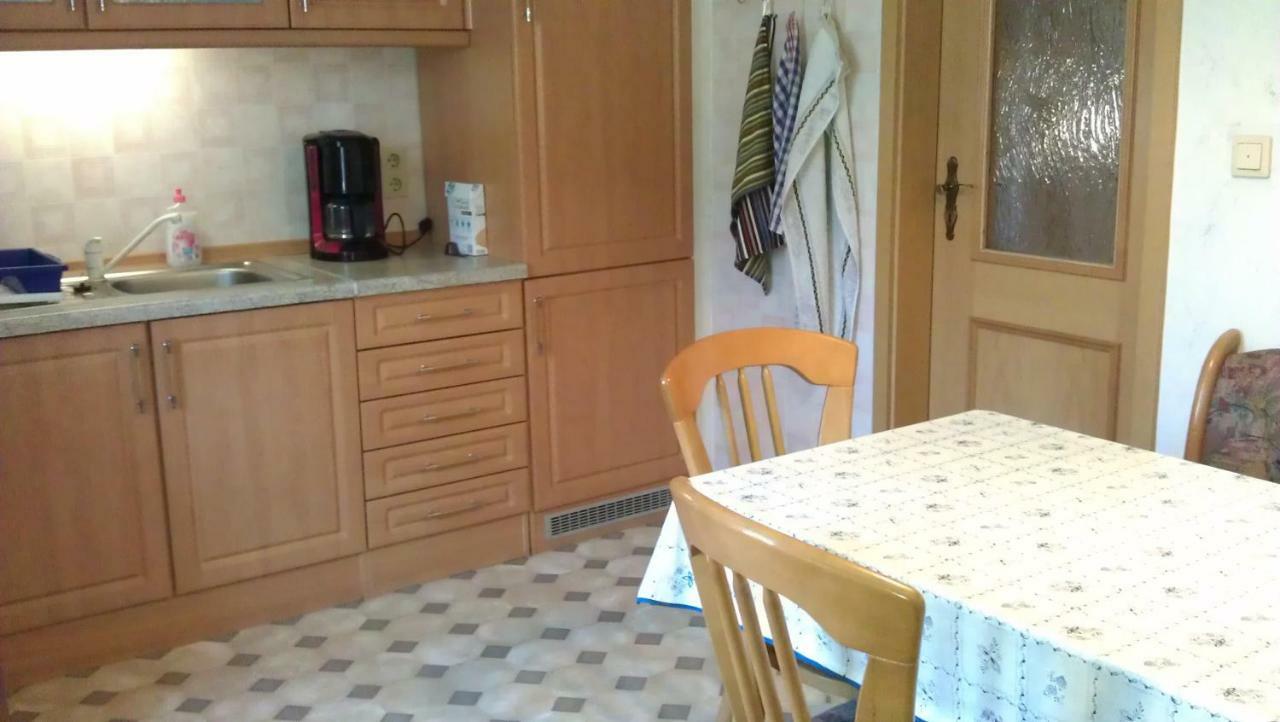 Mit 2 Schlafzimmern Apartment *
