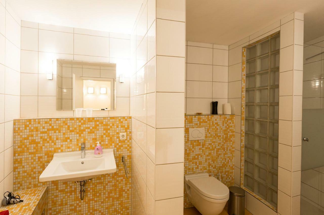 Apartment 1, Rothenburger Straße Dresden